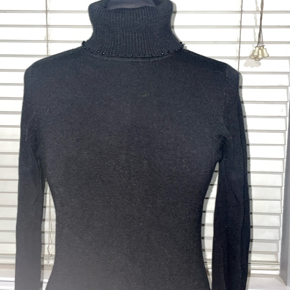 Carolyn Taylor Acrylic sweater